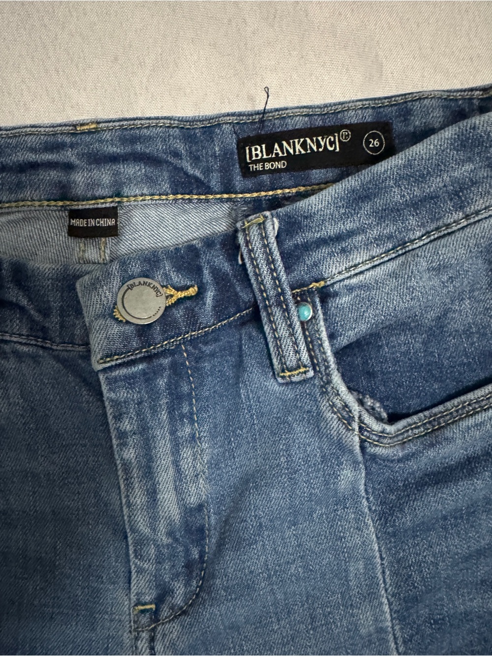 Blank NYC Split Hem The Bond Two Toned High Stretch Jeans Vintage EUC Size 26 - Picture 6 of 7